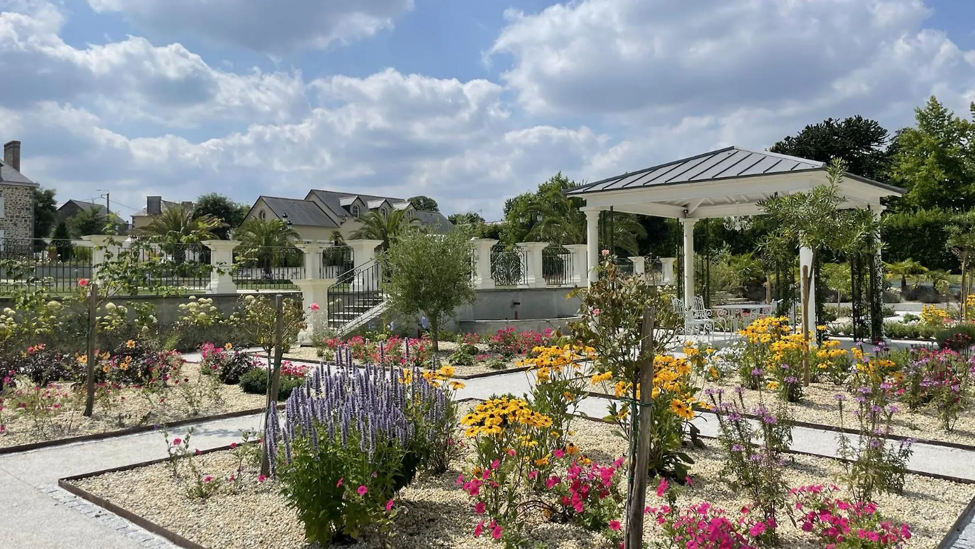 Domaine Les Jardins Darsene Bed & Breakfast Tinteniac