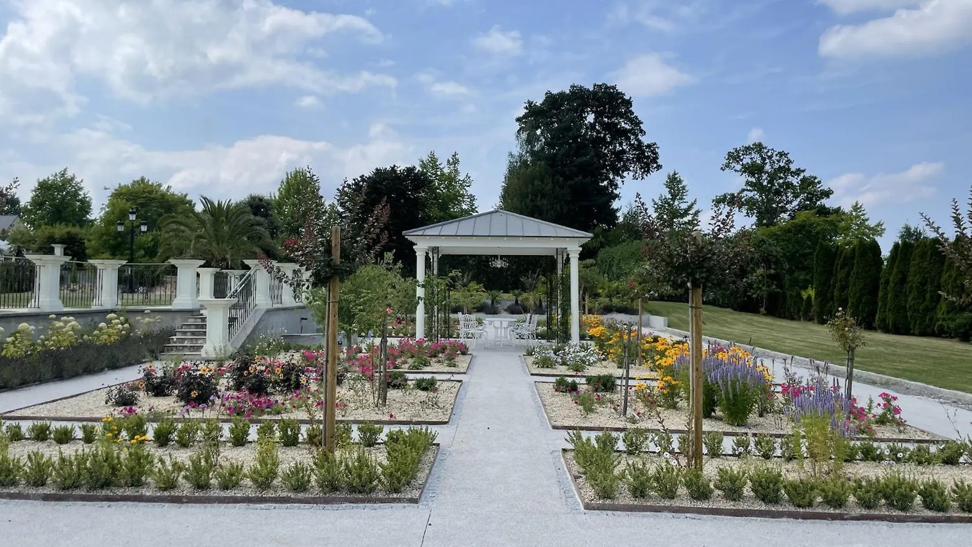 Domaine Les Jardins Darsene Bed & Breakfast Tinteniac France
